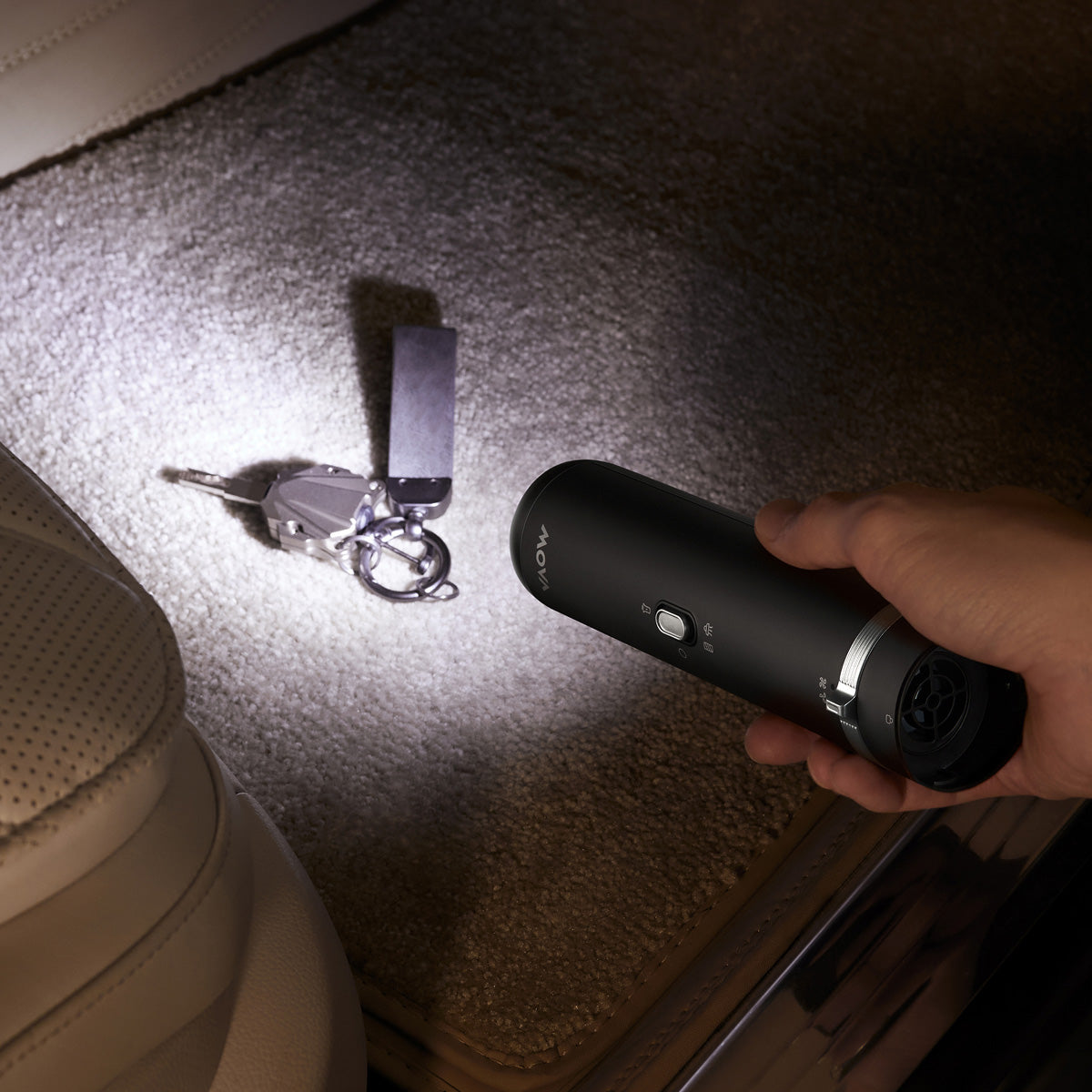 Zaklamp: Doorbreekt de duisternis